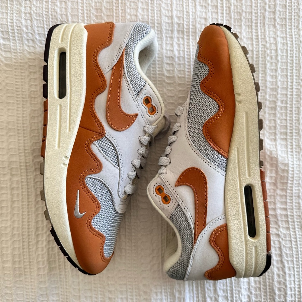 Nike Air Max 1 Patta Waves Monarch (with bracelet)